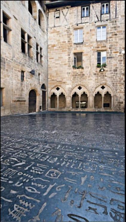 Chambre Au Calme Avec Cuisine Equipee En Supplement Sur Demande Hotel Figeac Exterior photo